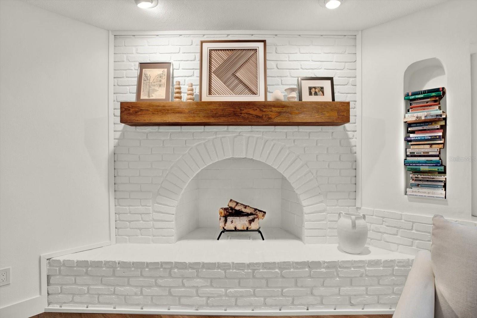 1040 PALM DR — photo 17