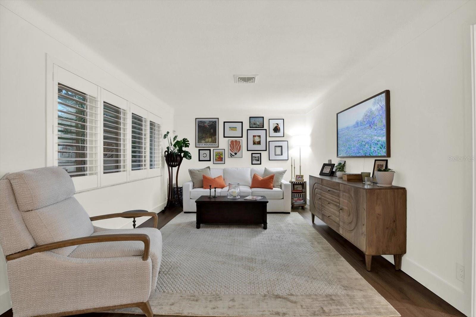 1040 PALM DR — photo 8