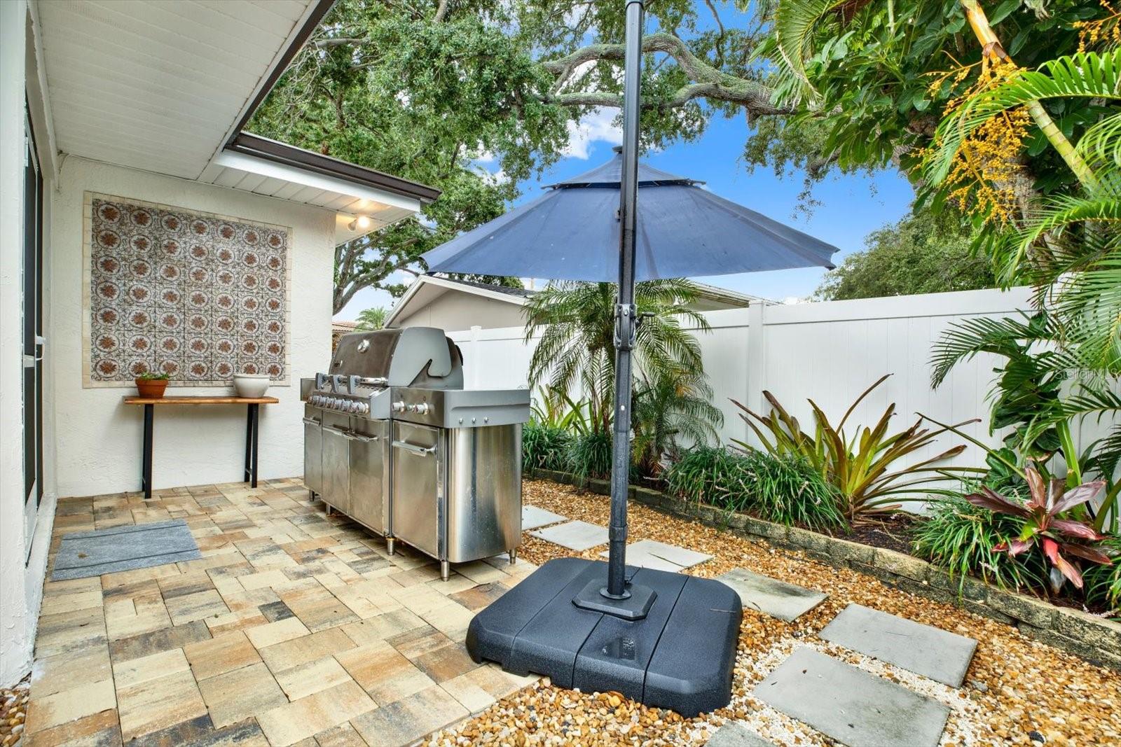 1040 PALM DR — photo 41