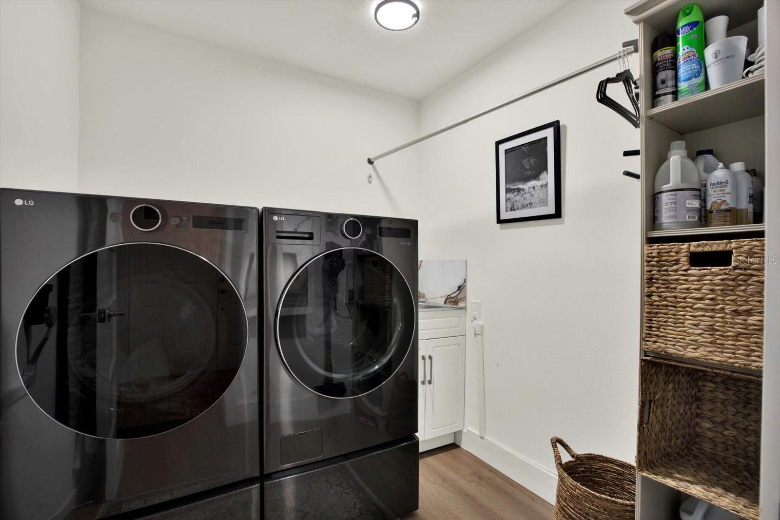 1040 PALM DR — photo 38