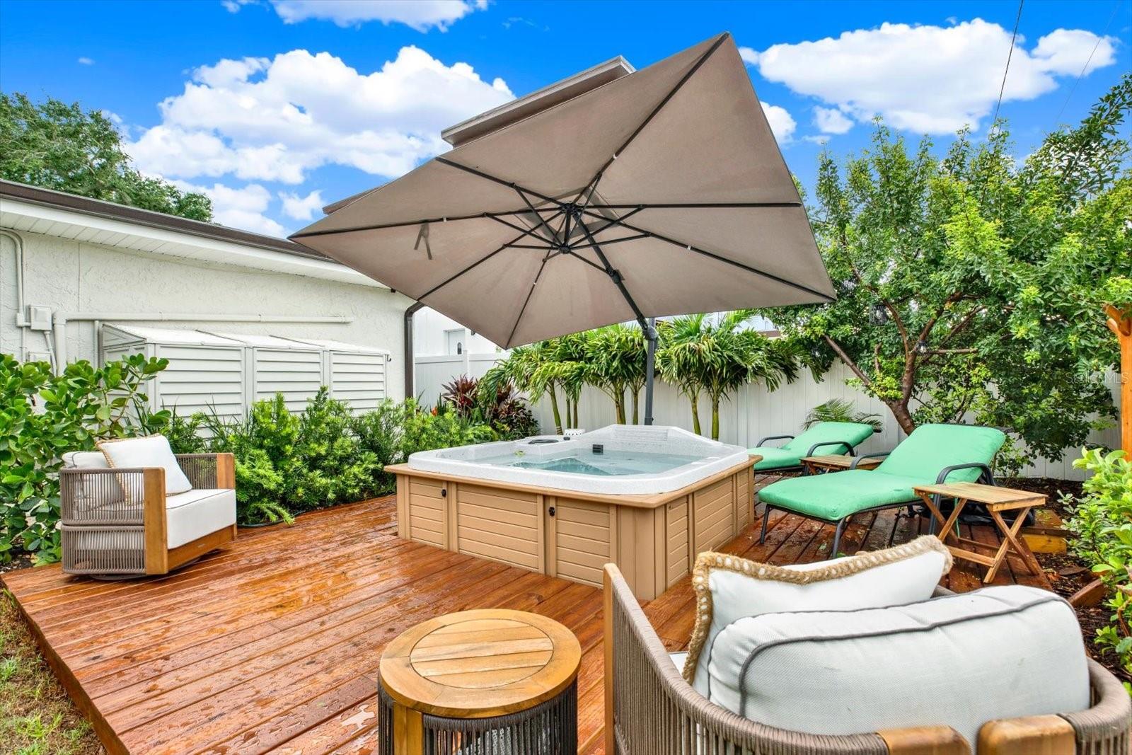 1040 PALM DR — photo 43