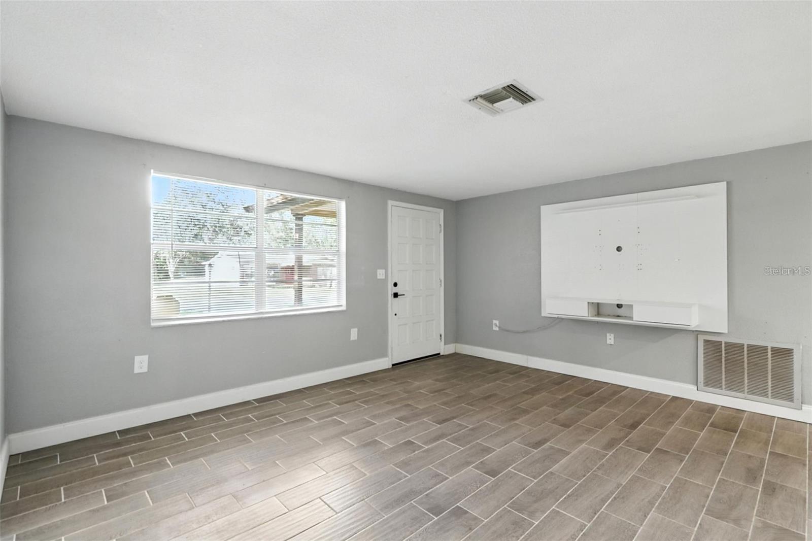 8035 GULF WAY — photo 6
