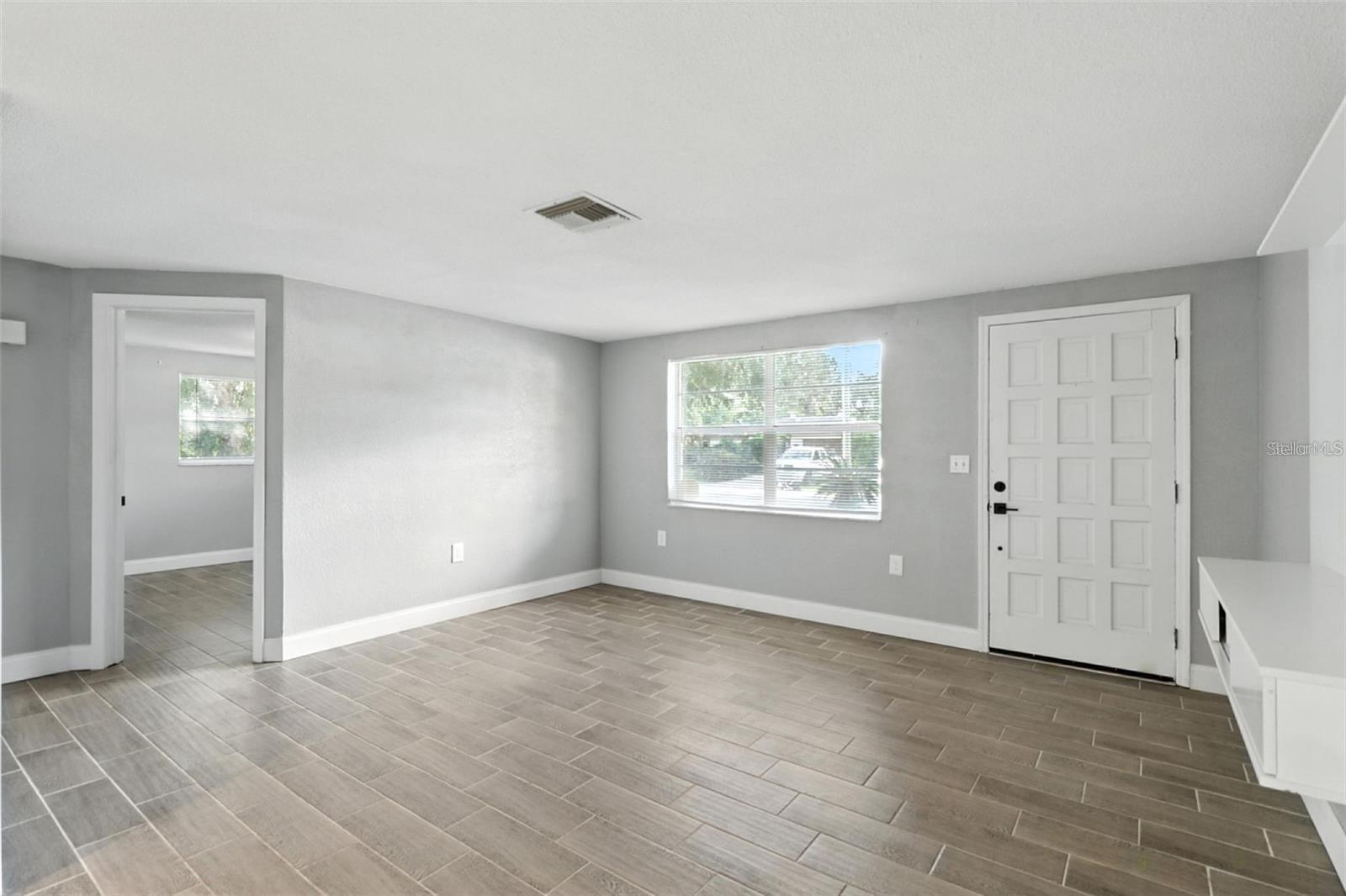 8035 GULF WAY — photo 7