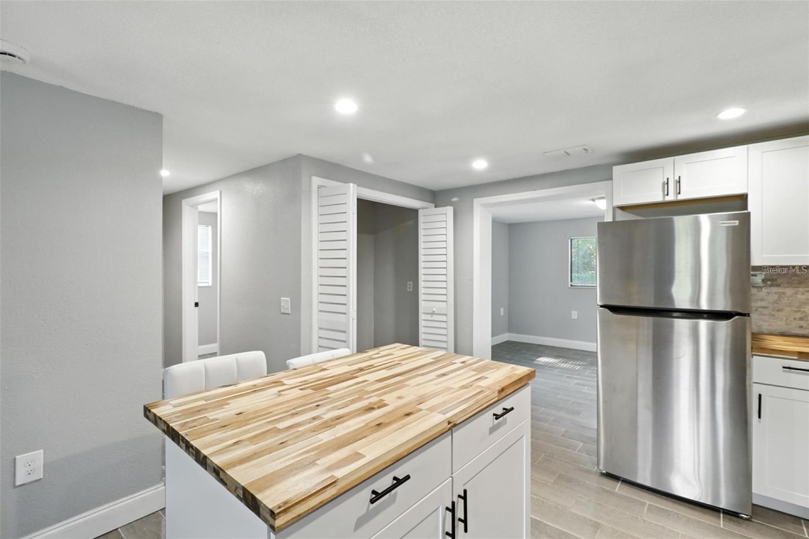 8035 GULF WAY — photo 11