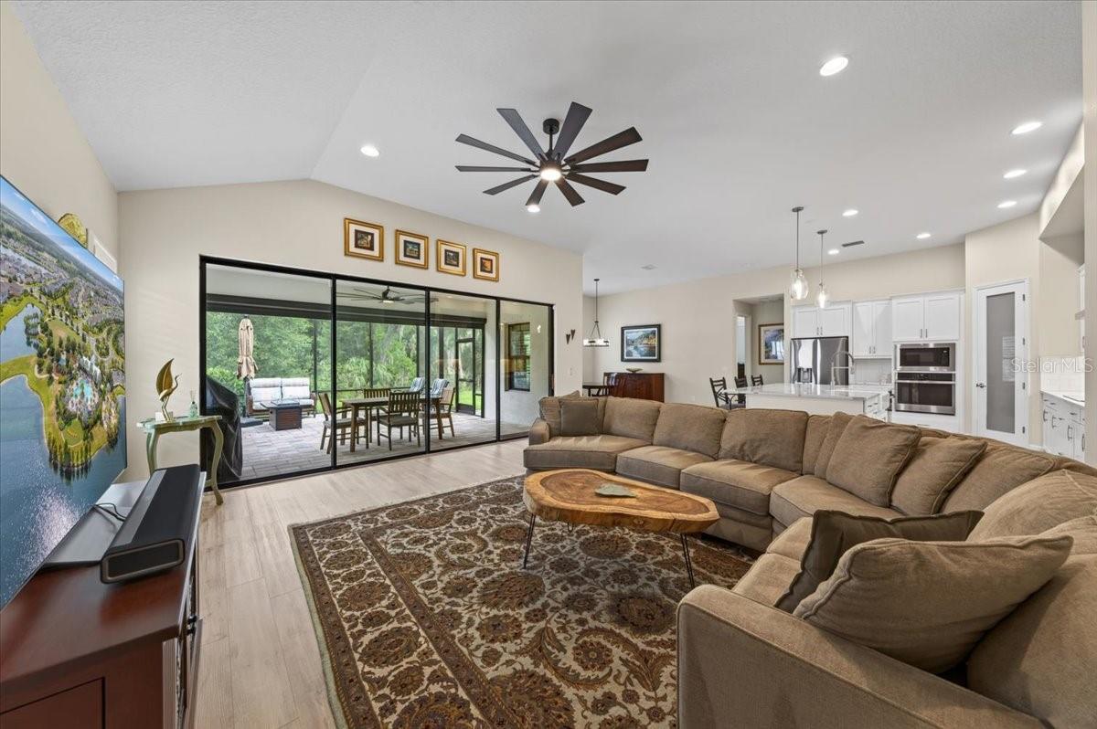 9145 WARM SPRINGS CIR — photo 8