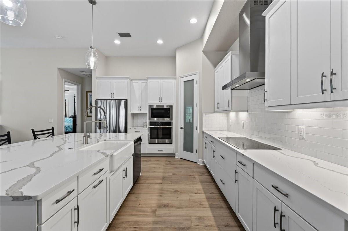 9145 WARM SPRINGS CIR — photo 17