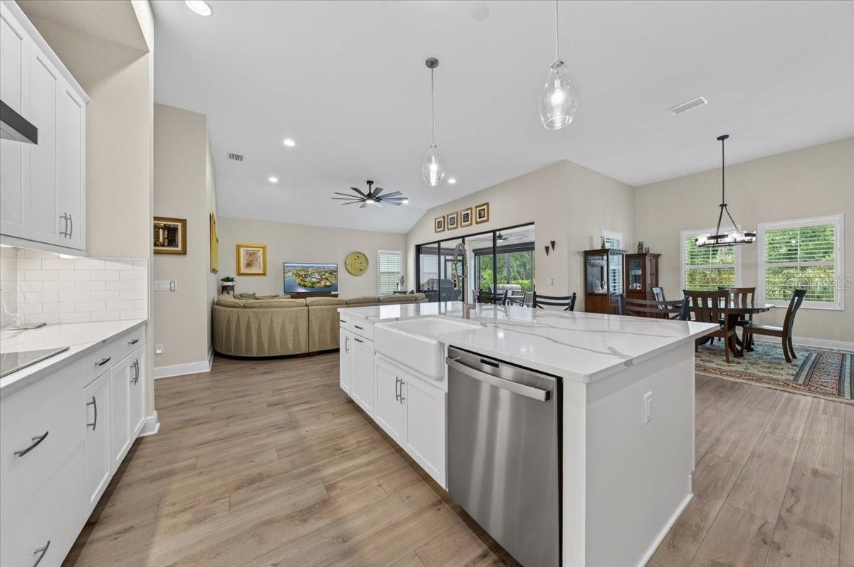 9145 WARM SPRINGS CIR — photo 12