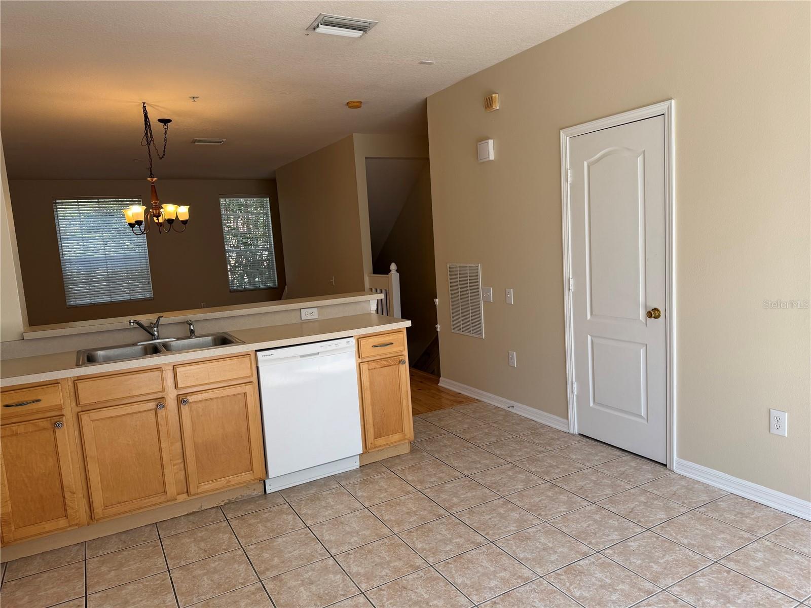 3146 BAYSHORE OAKS DR — photo 4