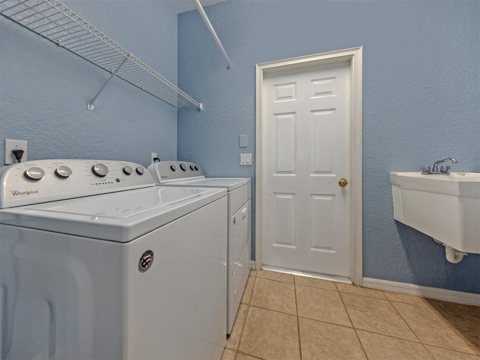 129 TREVISO CT — photo 23
