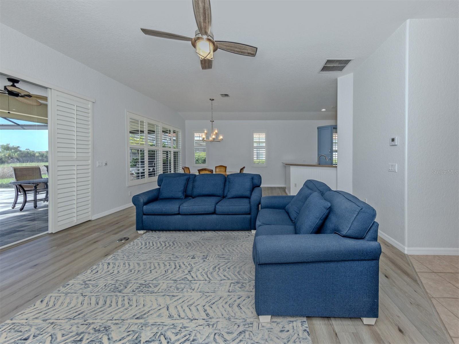 129 TREVISO CT — photo 15