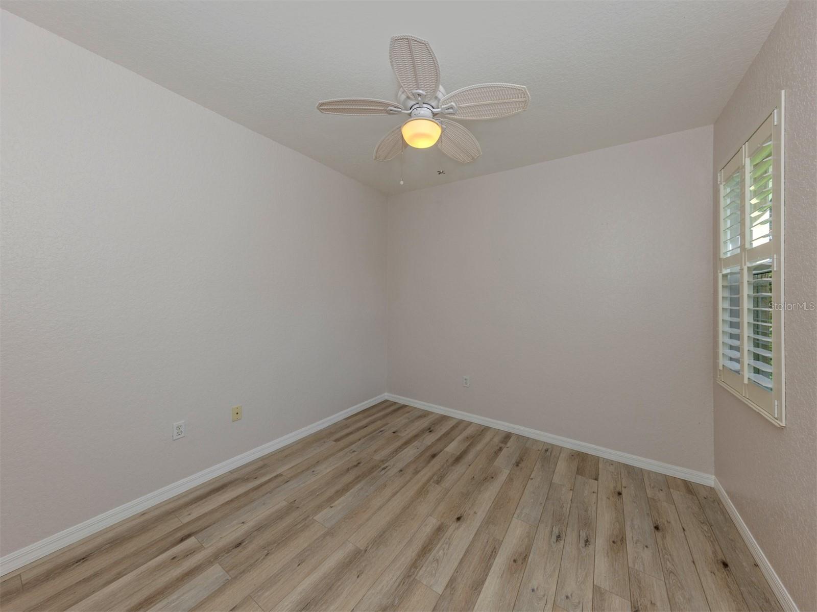 129 TREVISO CT — photo 21