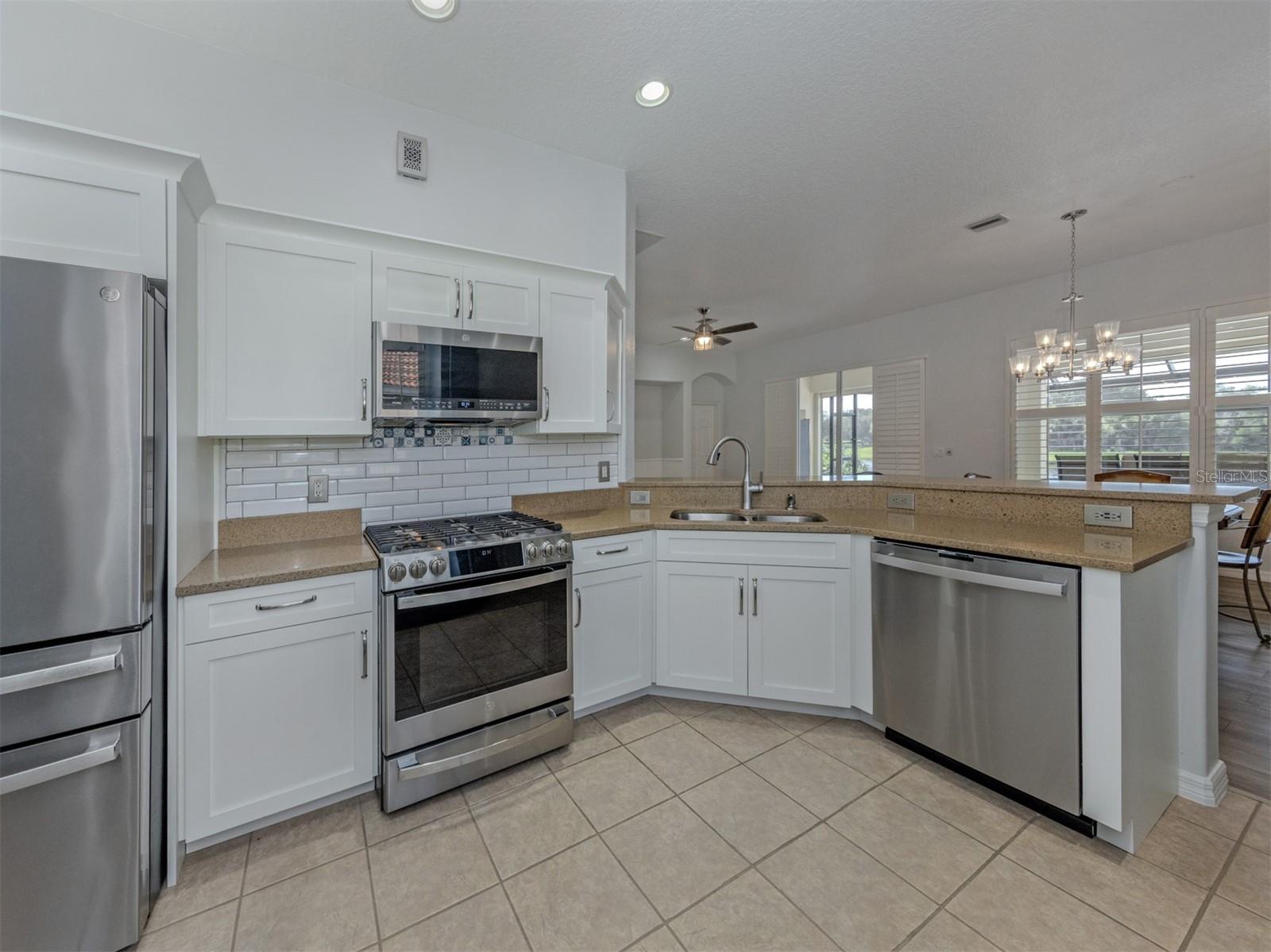 129 TREVISO CT — photo 13