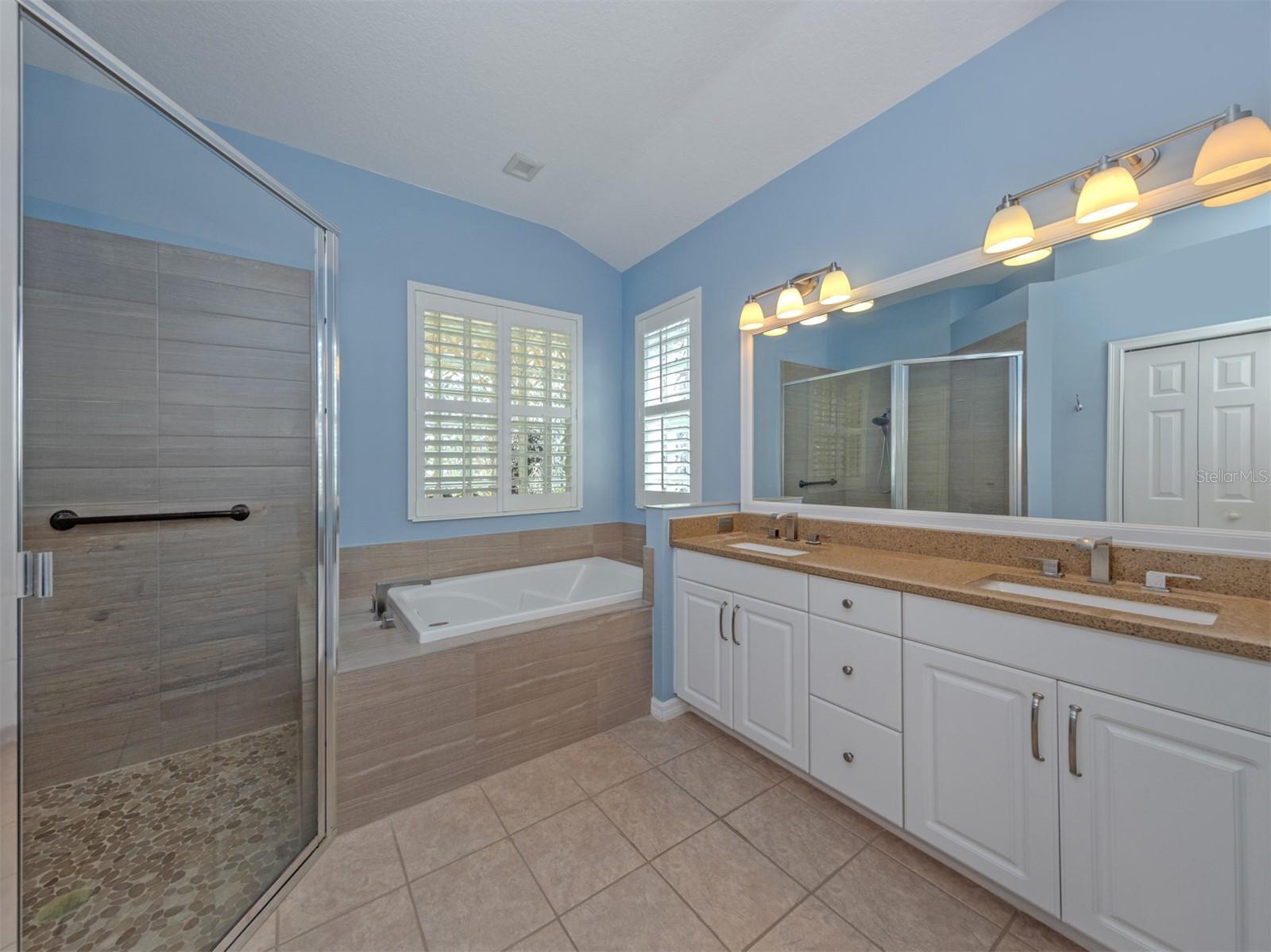 129 TREVISO CT — photo 19