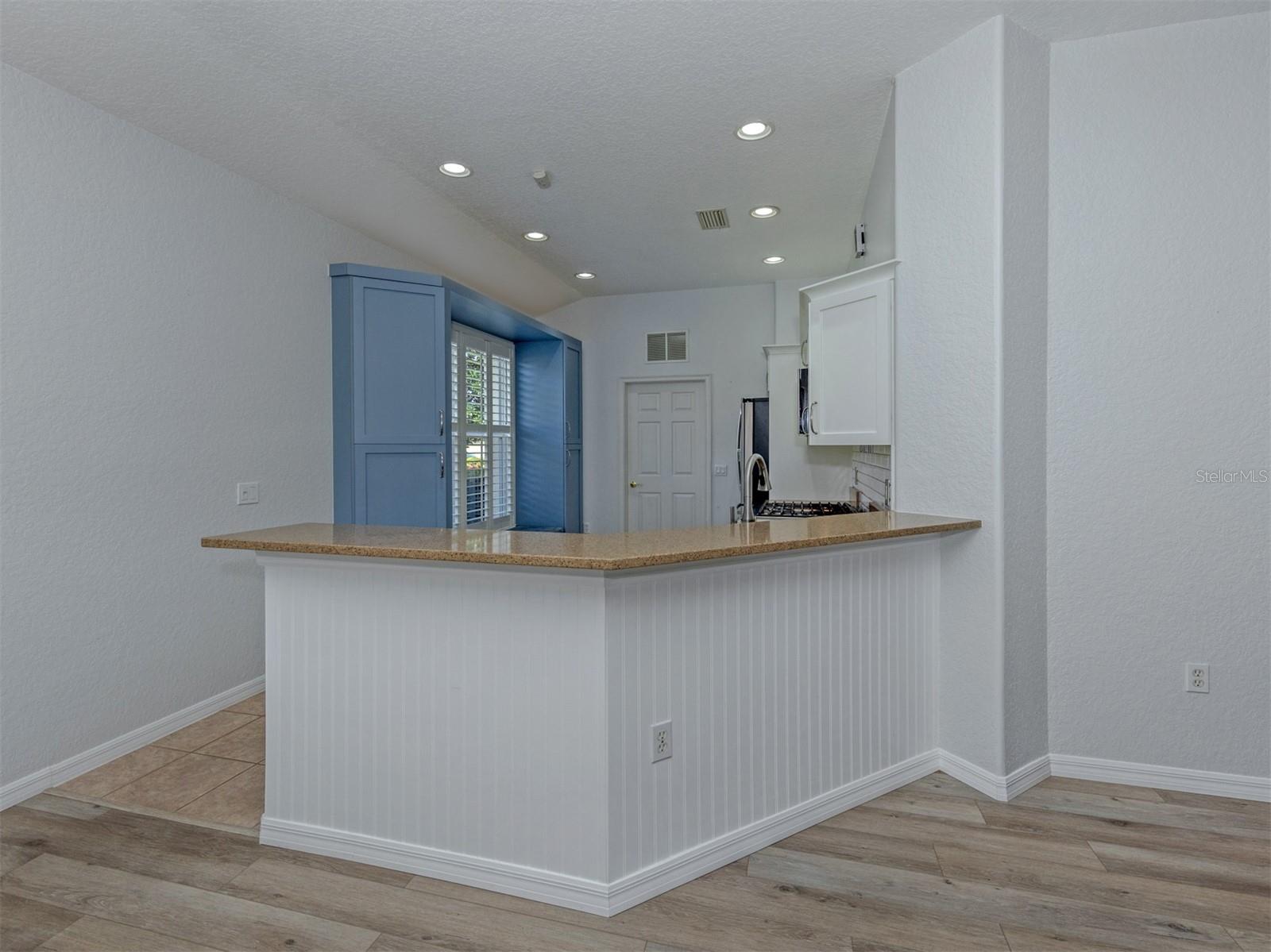 129 TREVISO CT — photo 9