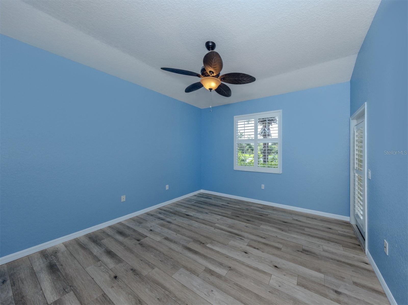 129 TREVISO CT — photo 18