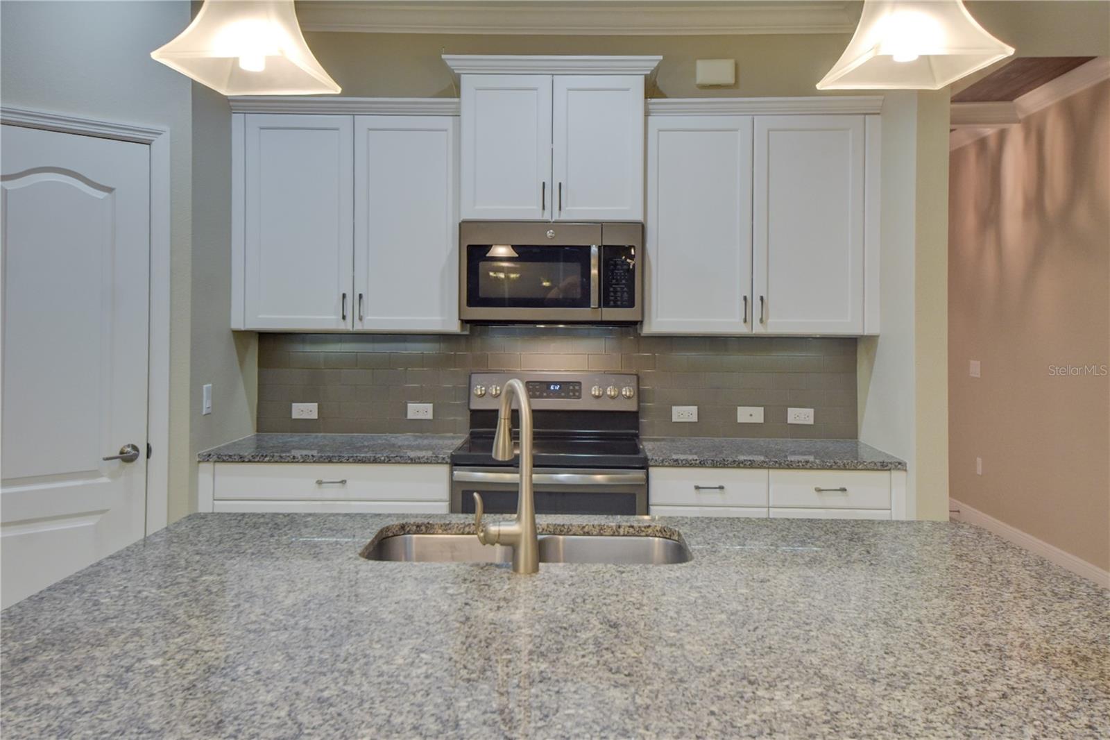 7408 RIDGELAKE CIR — photo 12