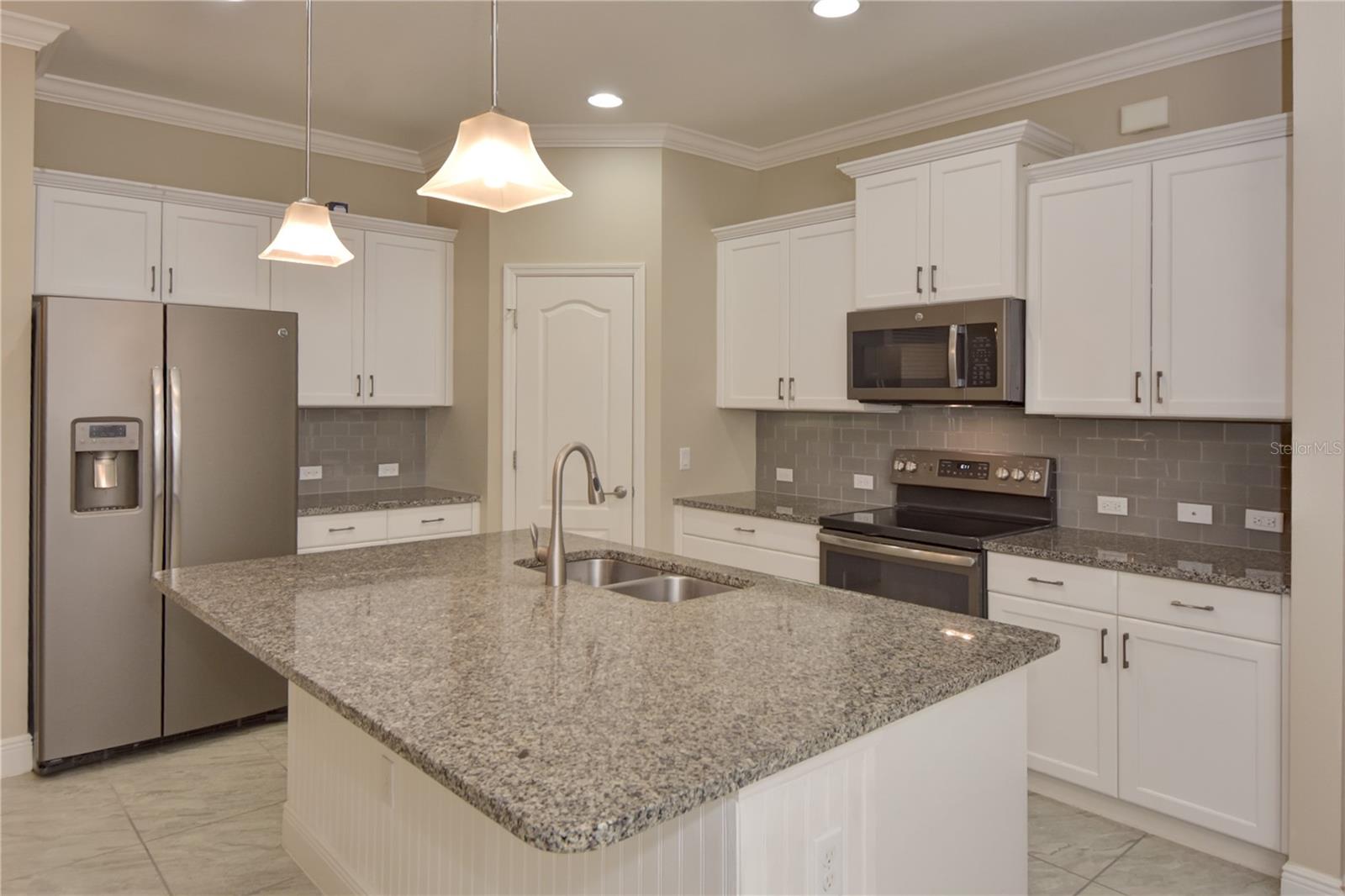 7408 RIDGELAKE CIR — photo 10