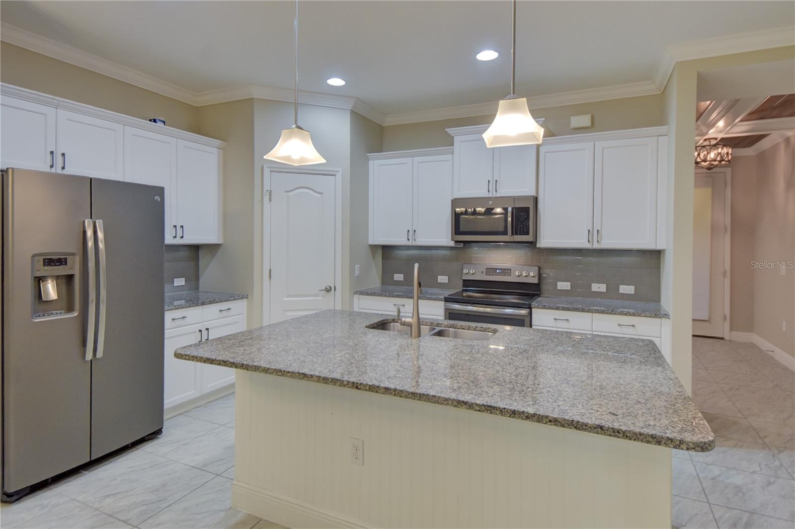 7408 RIDGELAKE CIR — photo 11