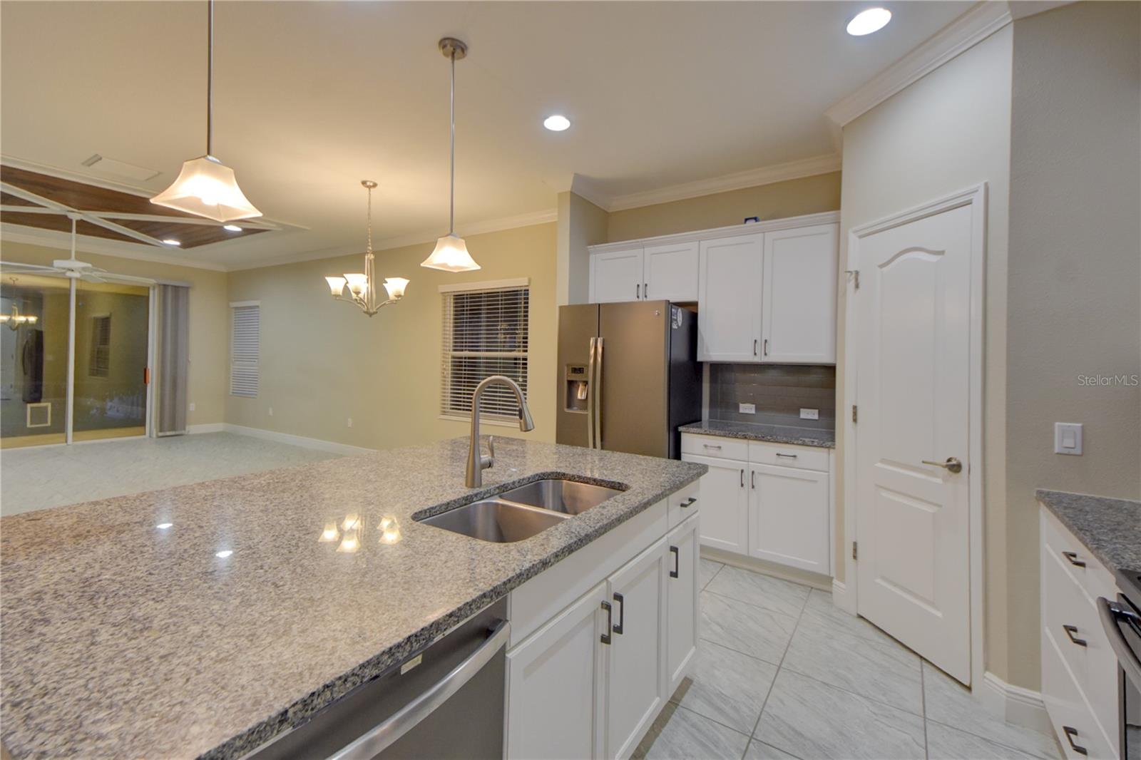 7408 RIDGELAKE CIR — photo 15