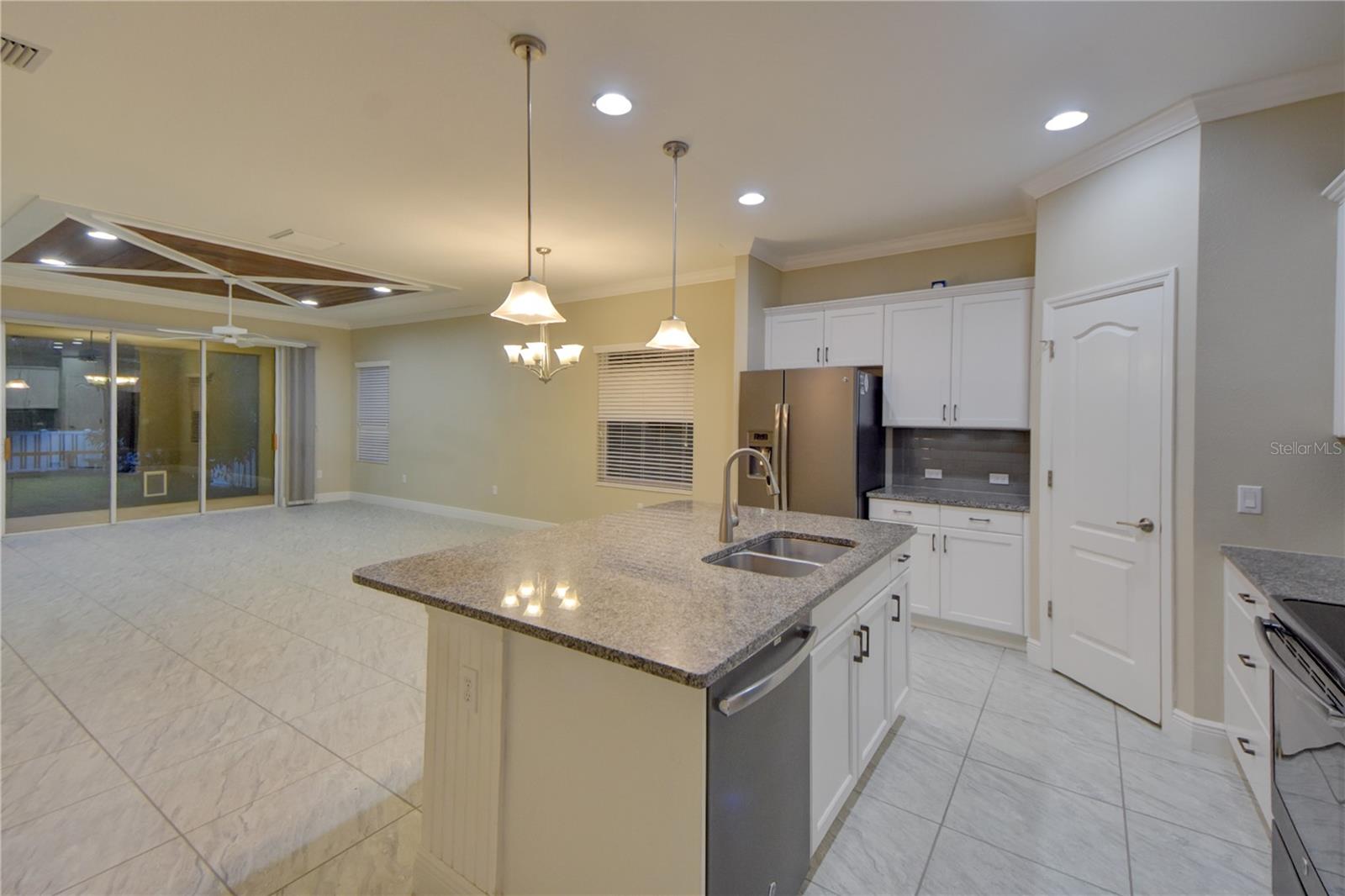 7408 RIDGELAKE CIR — photo 9