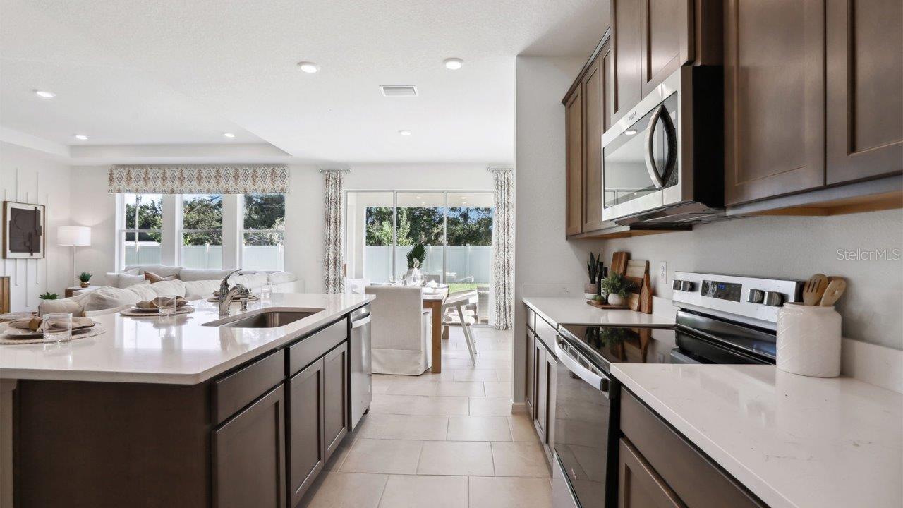 2504 STRATTEN DR — photo 8