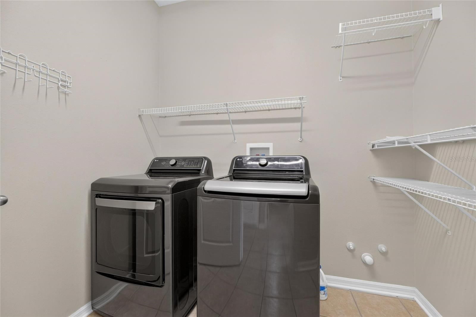 24519 BREEZY OAK CT — photo 12