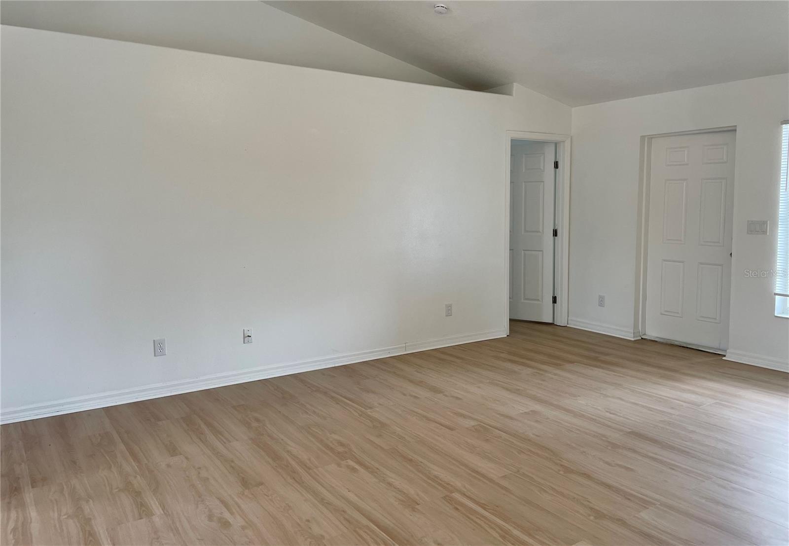 337 CHANDLER RD — photo 4