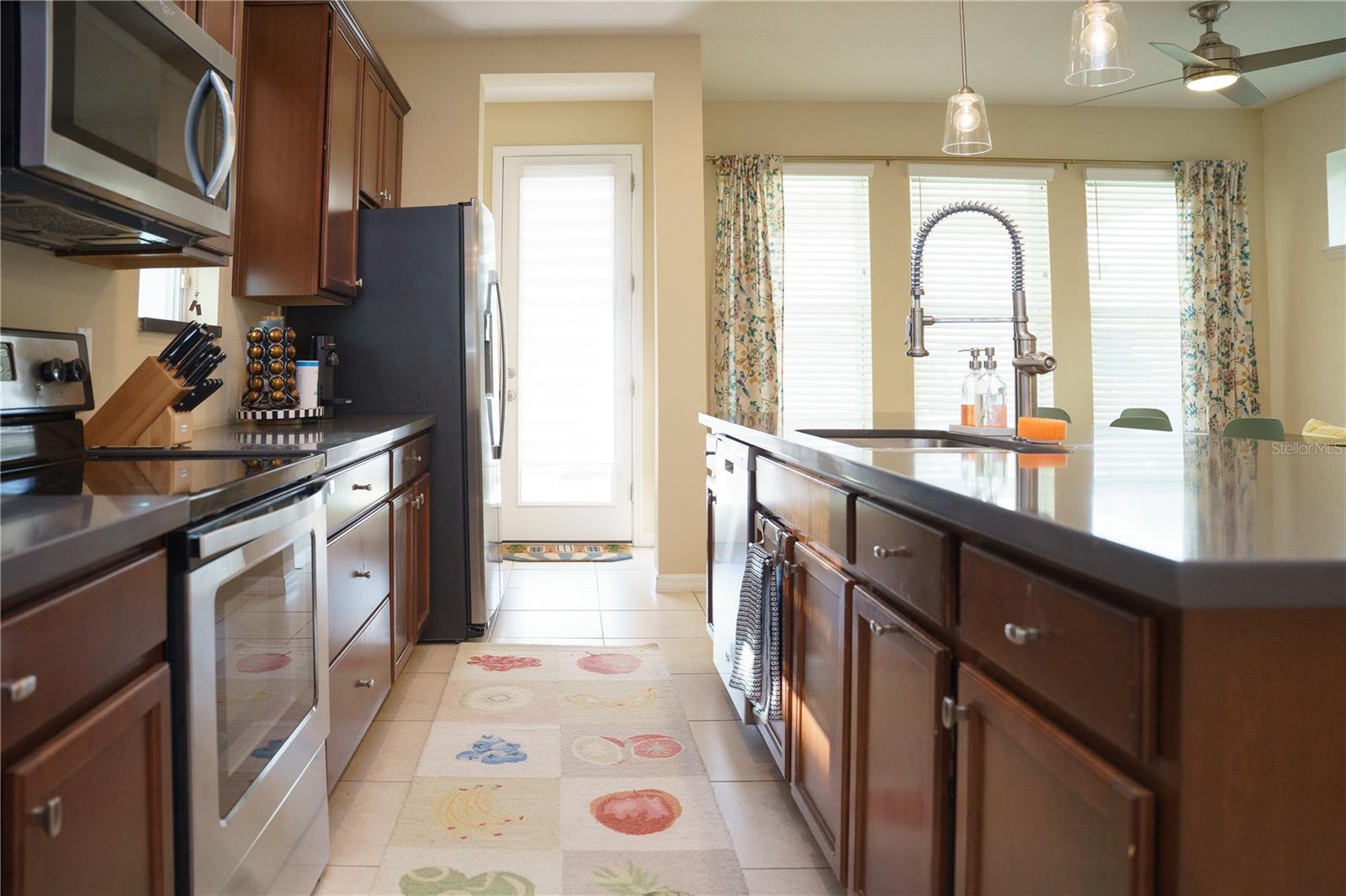 7226 MILESTONE DR — photo 15