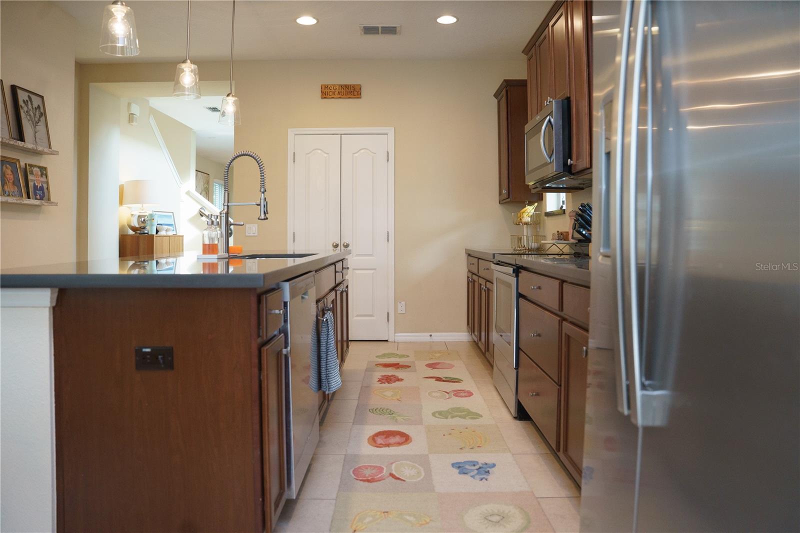 7226 MILESTONE DR — photo 13