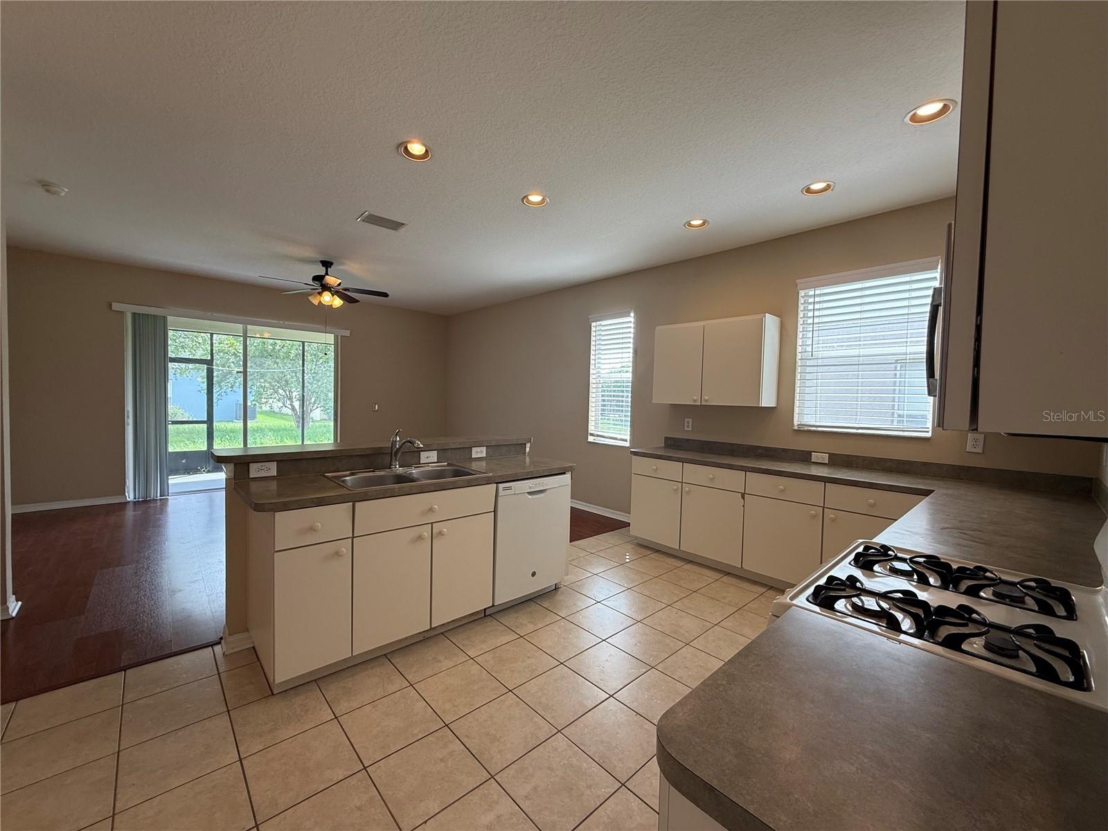 6520 BRIDGECREST DR — photo 10
