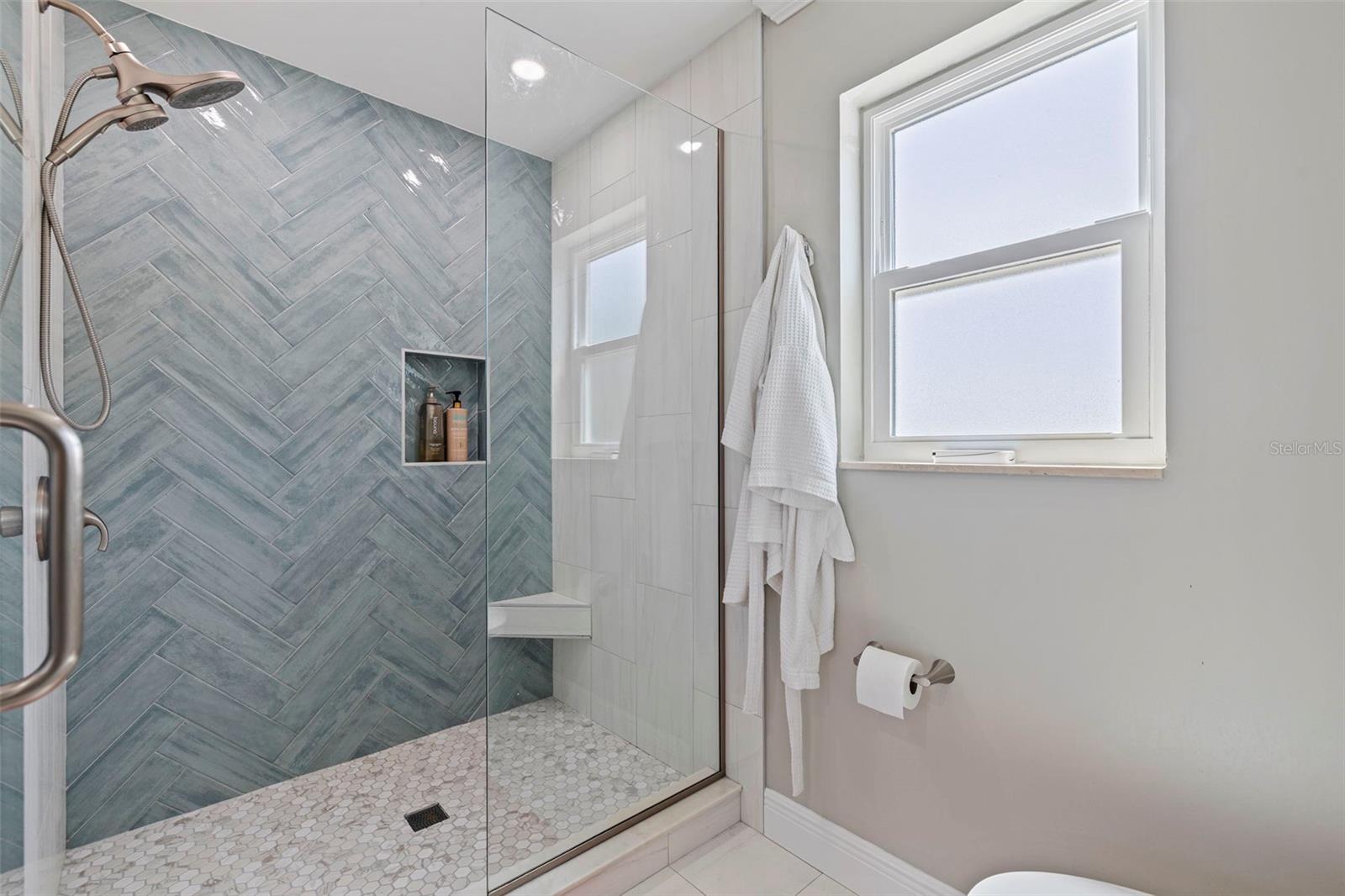 5875 LEELAND ST S — photo 37