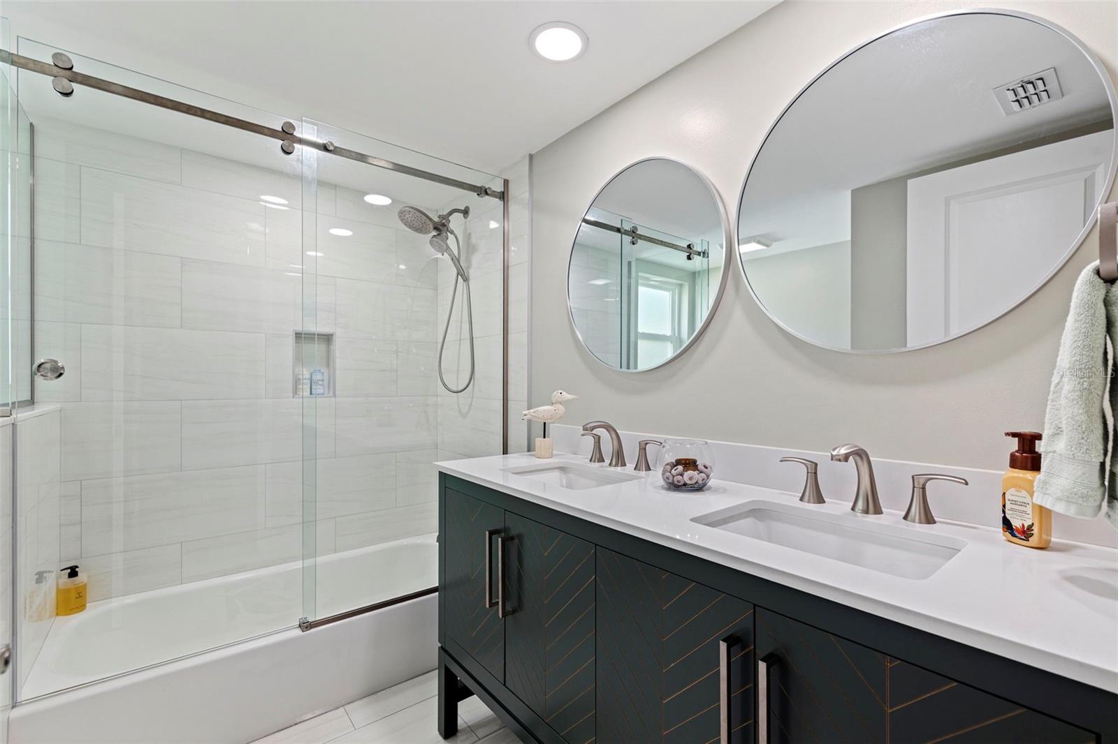 5875 LEELAND ST S — photo 41