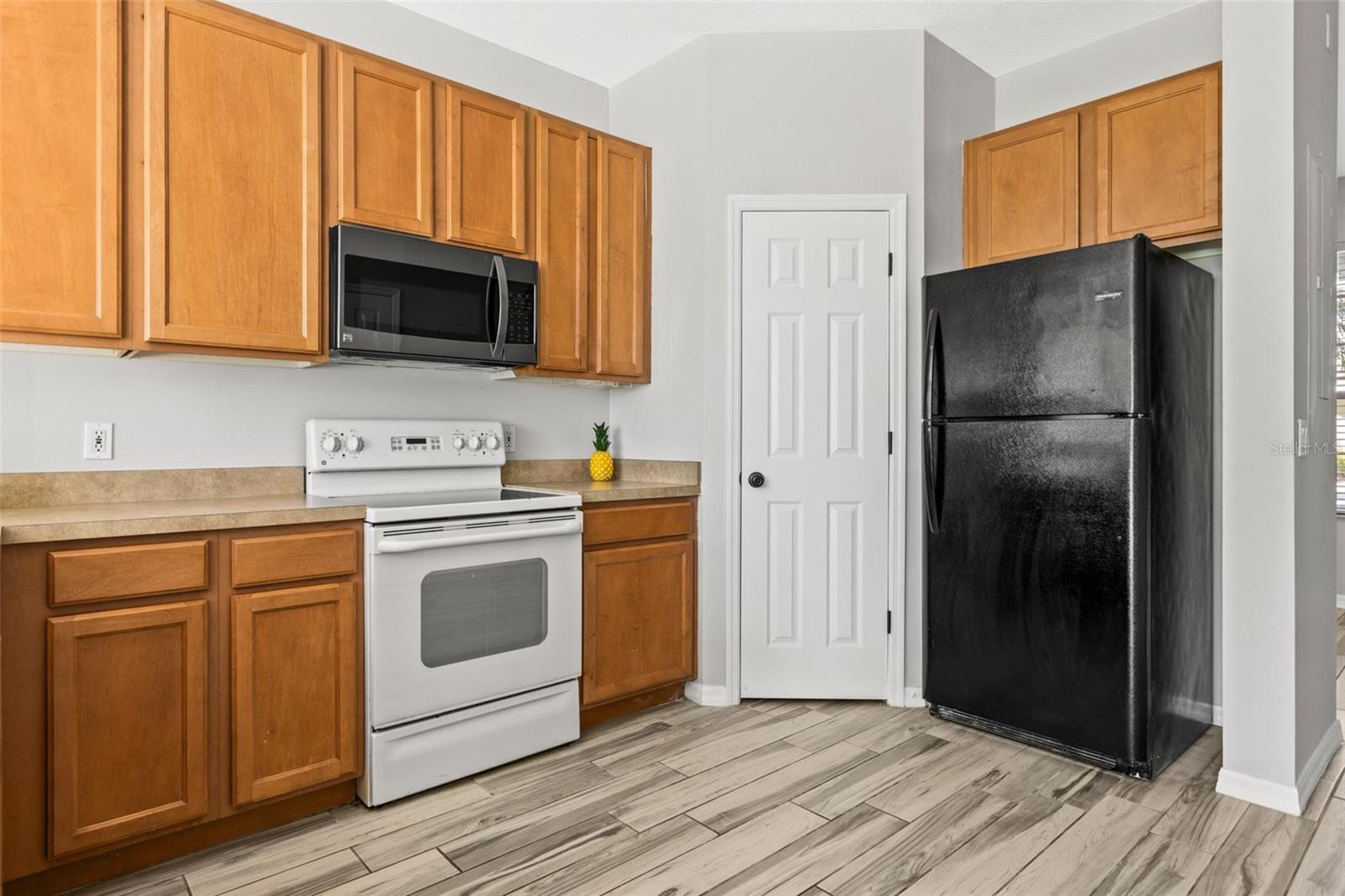 8874 CHRISTIE DR — photo 6
