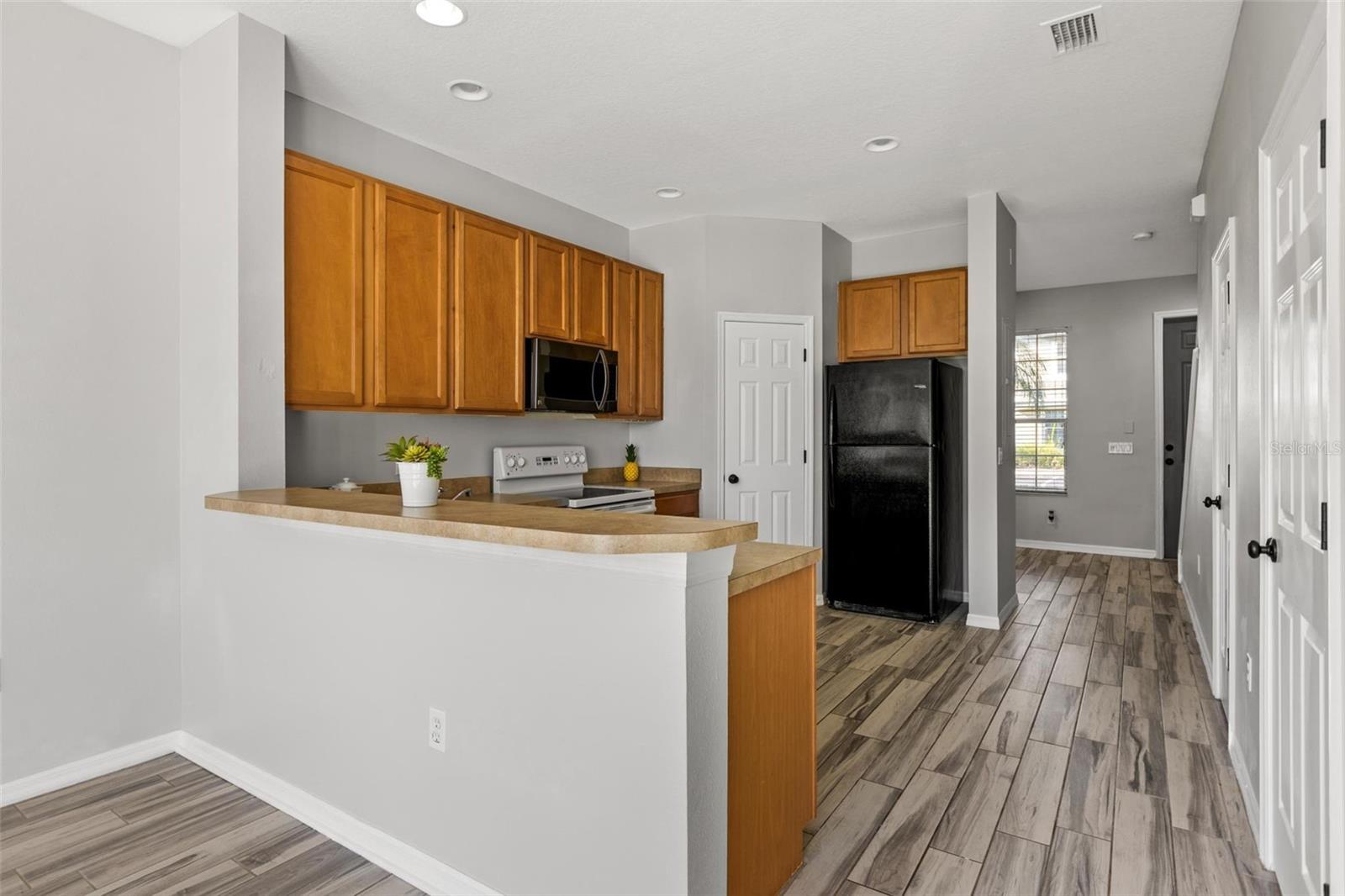 8874 CHRISTIE DR — photo 8