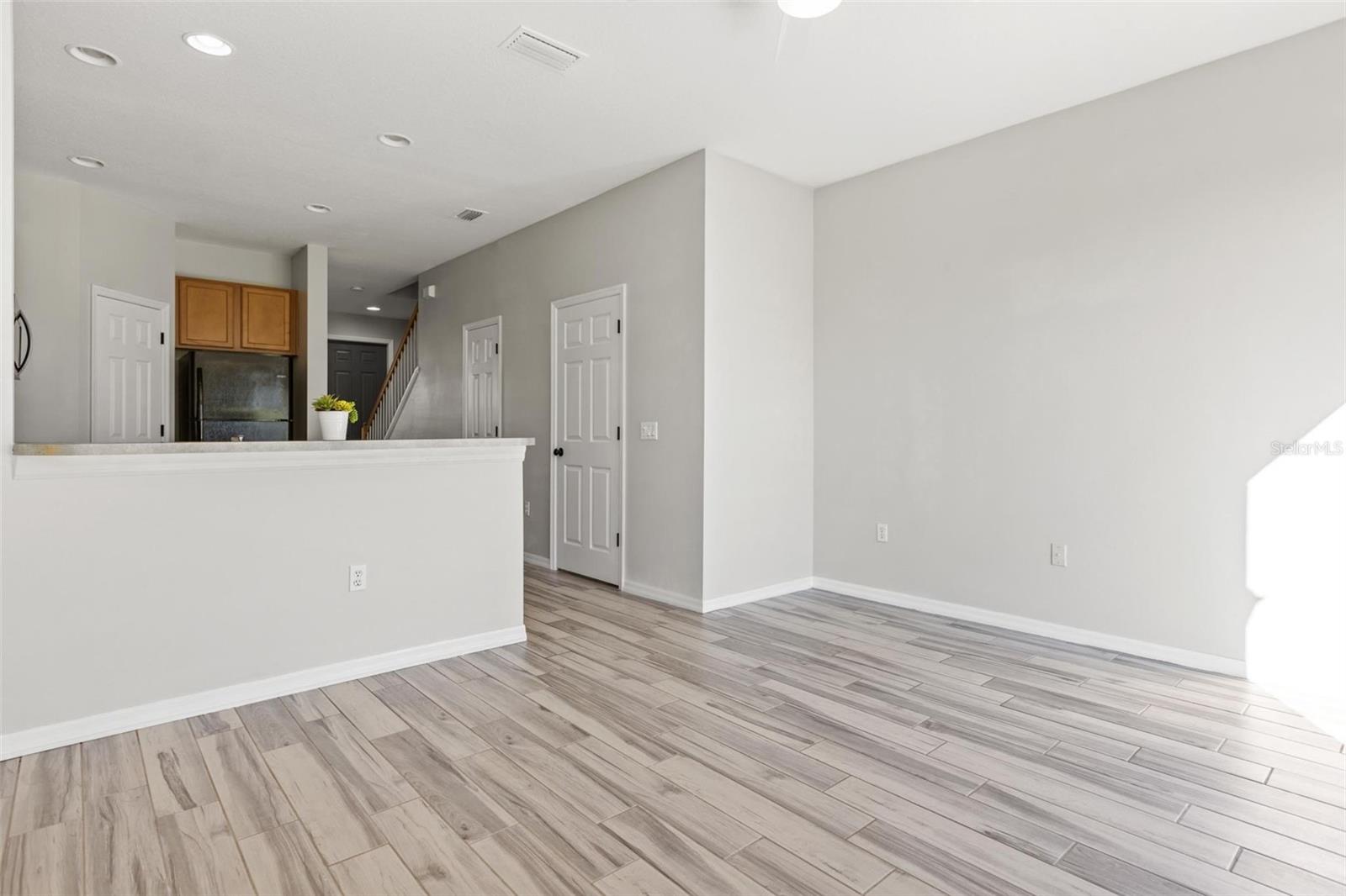 8874 CHRISTIE DR — photo 11