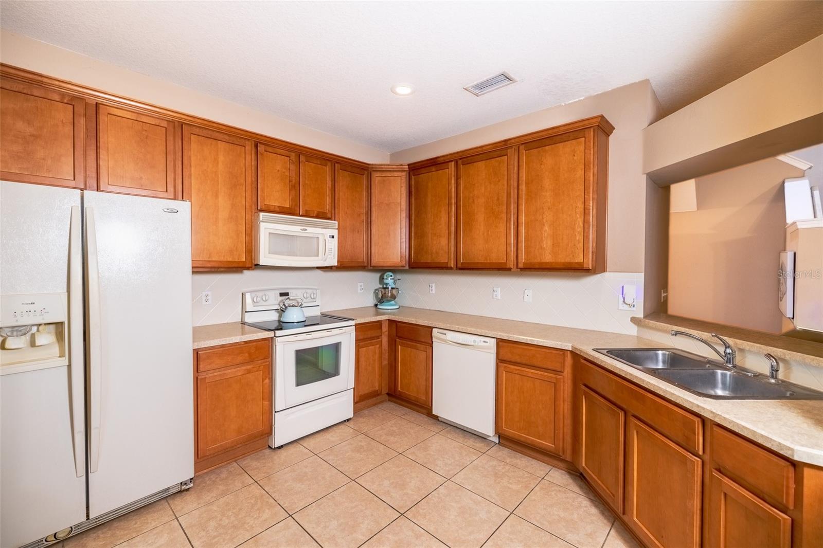 6717 EAGLE FEATHER DR — photo 9