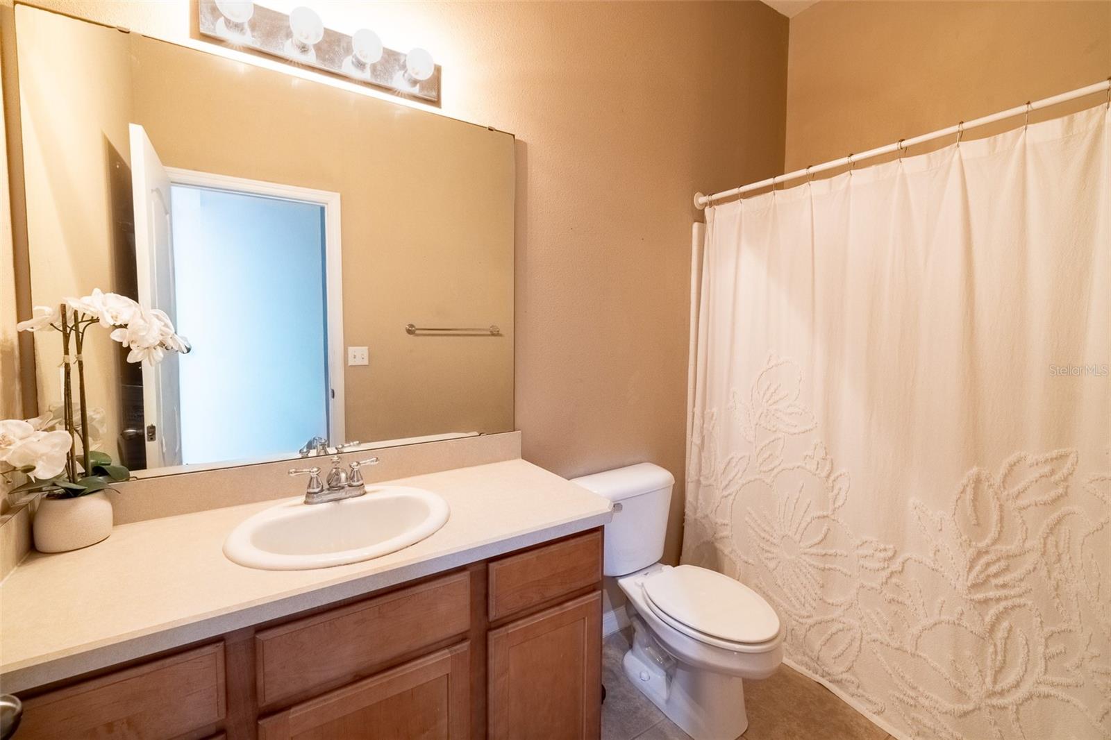 6717 EAGLE FEATHER DR — photo 24