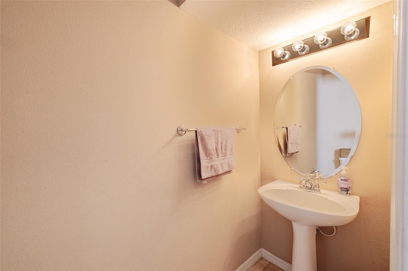 6717 EAGLE FEATHER DR — photo 18
