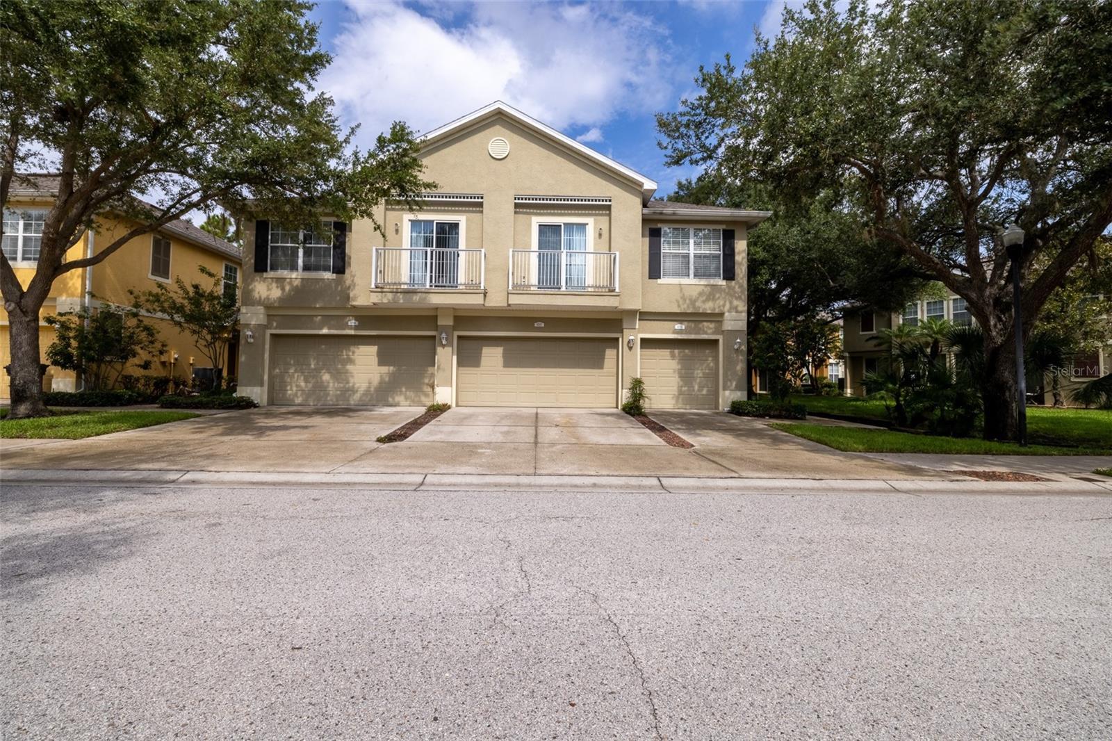 6717 EAGLE FEATHER DR — photo 2