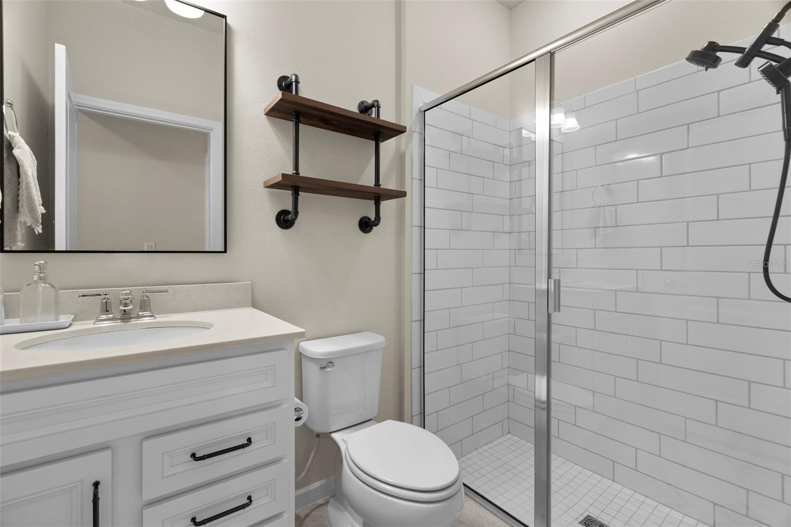 21051 MONZA LOOP — photo 17