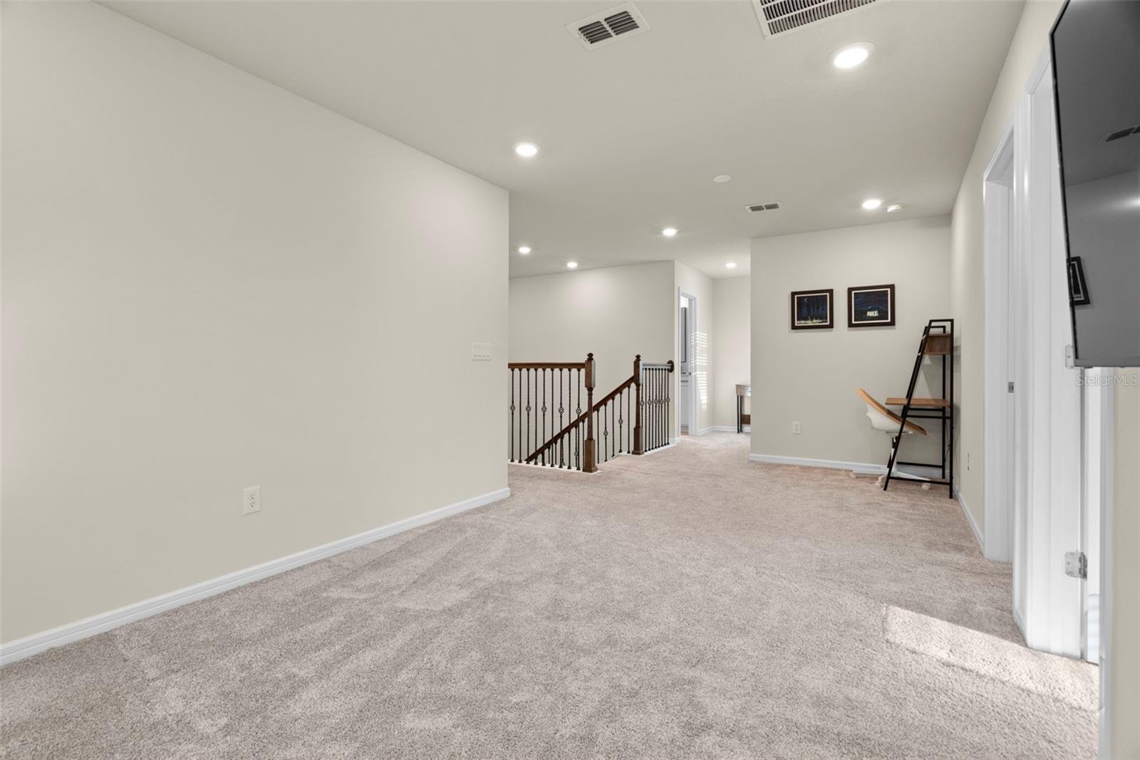 21051 MONZA LOOP — photo 23