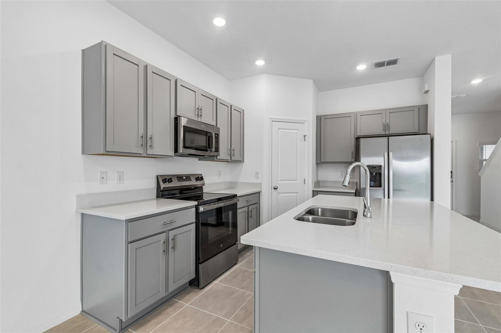 13159 STABLE PL — photo 3