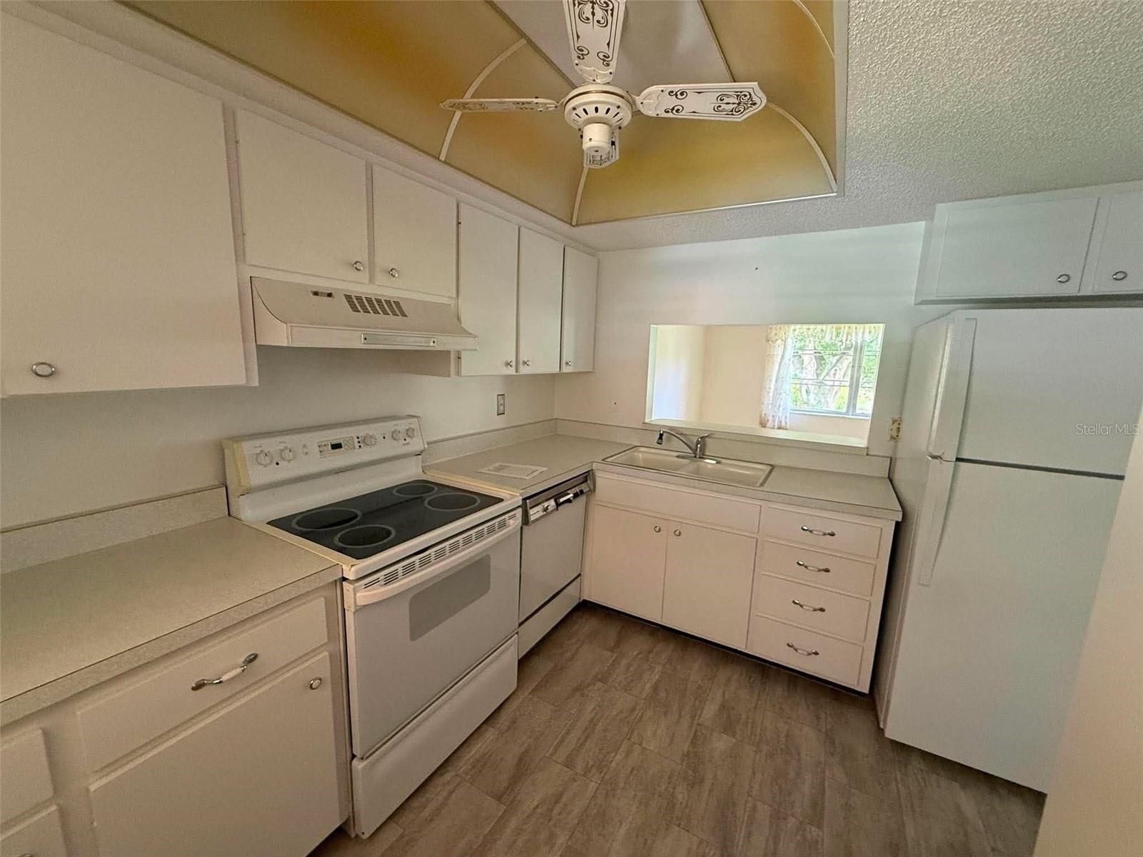2536 CLUBHOUSE CIR #202 — photo 6