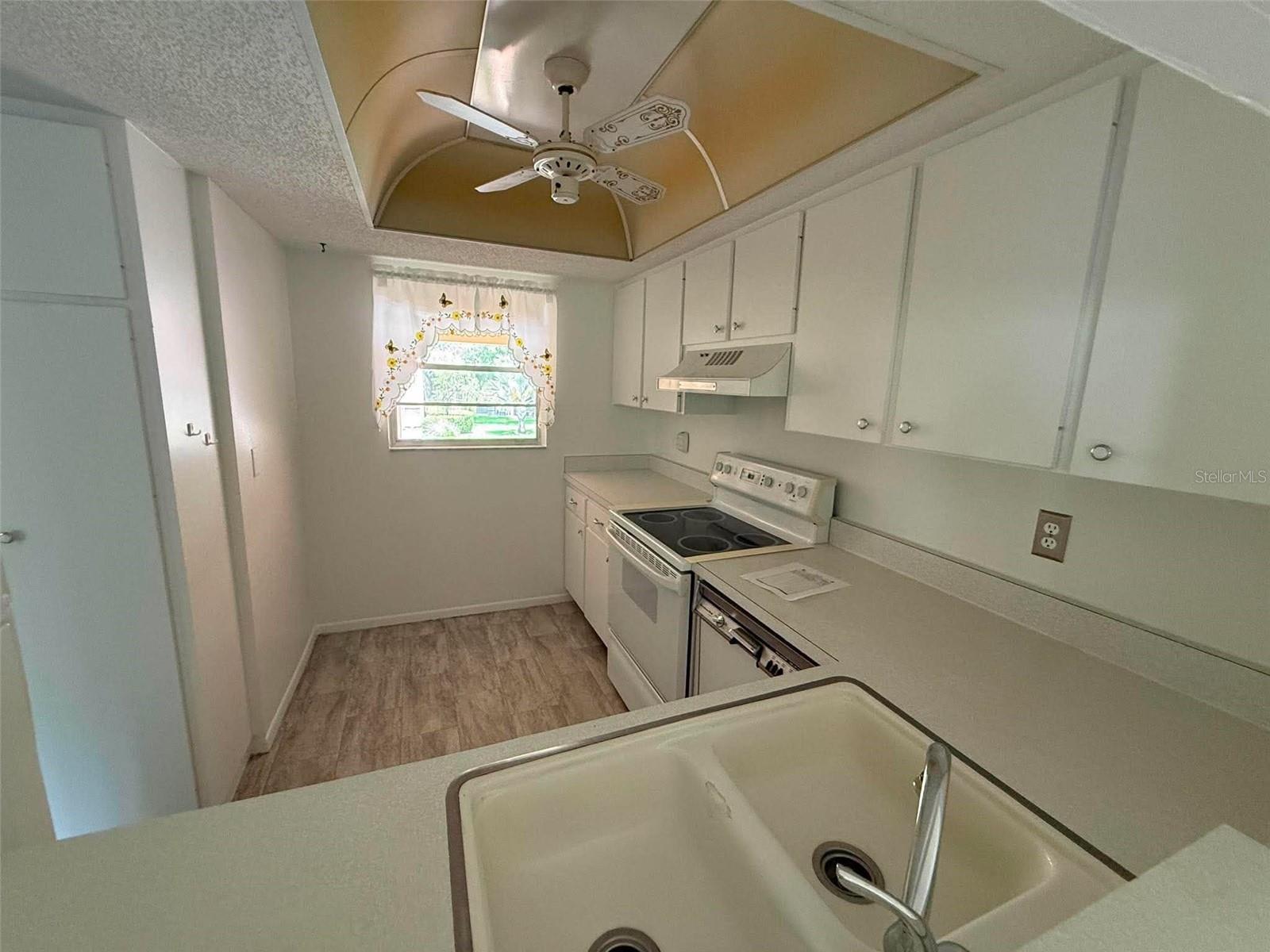2536 CLUBHOUSE CIR #202 — photo 10