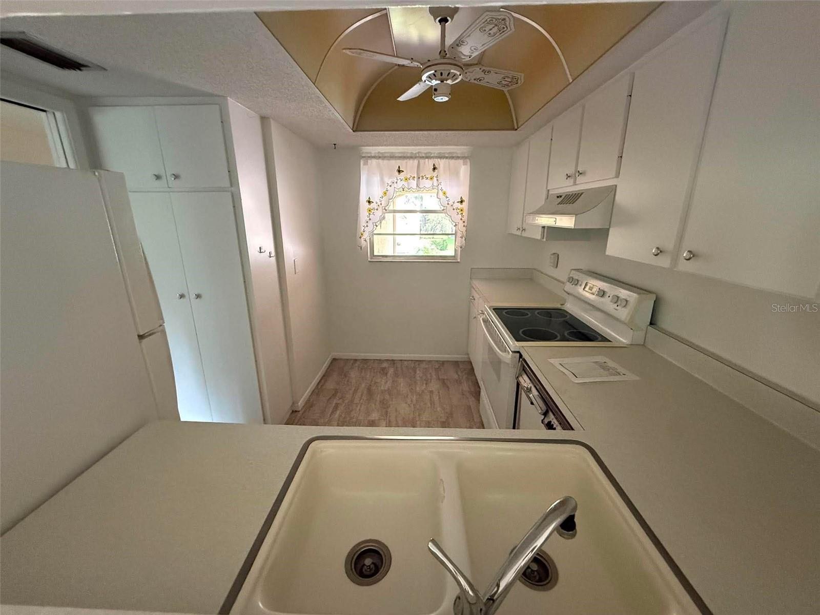 2536 CLUBHOUSE CIR #202 — photo 8
