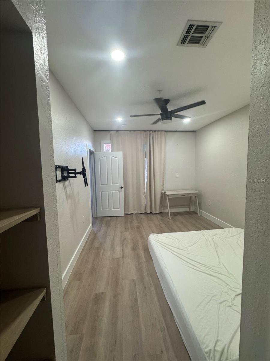 5000 CULBREATH KEY WAY #8-122 — photo 11
