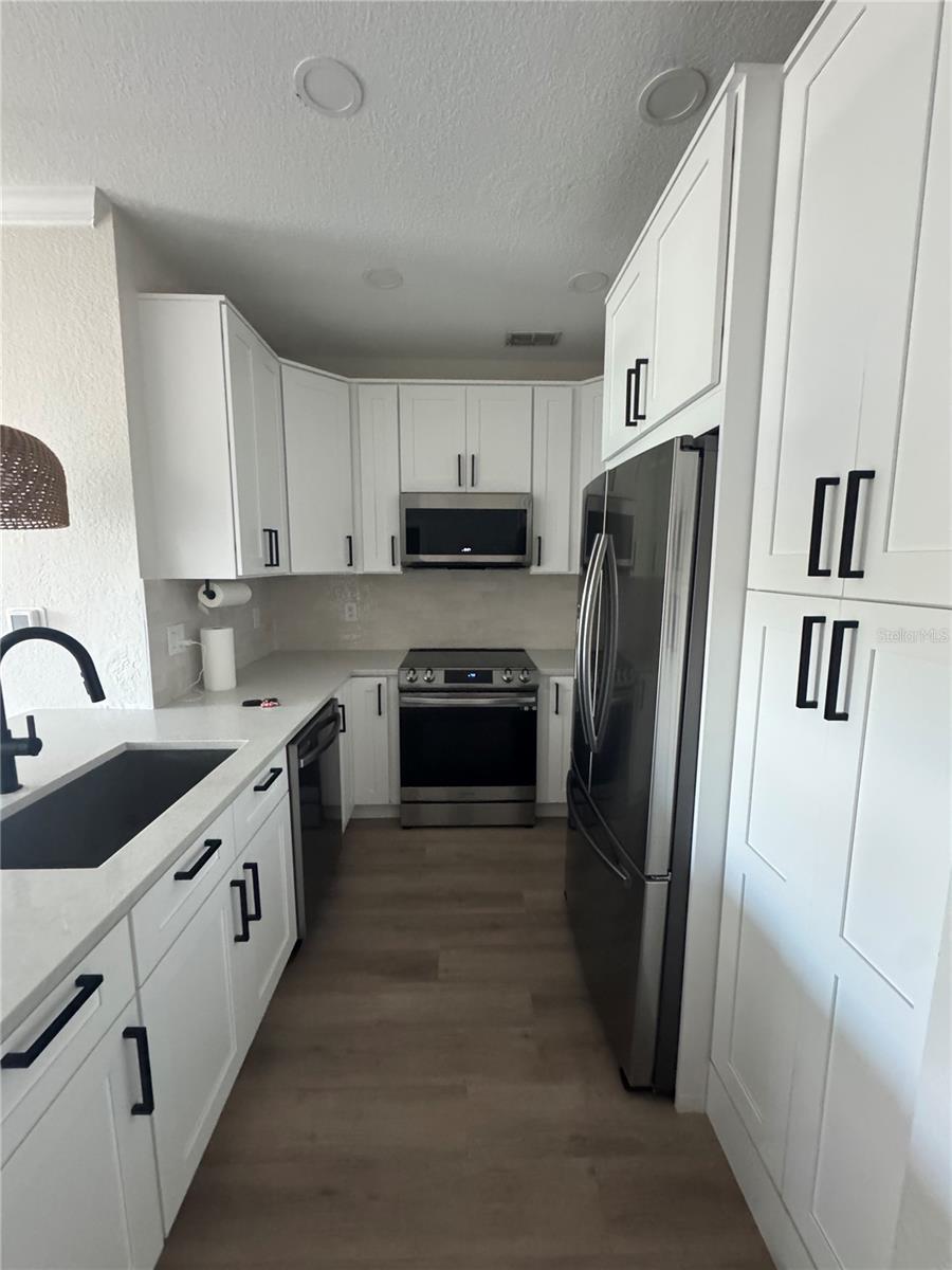 5000 CULBREATH KEY WAY #8-122 — photo 5