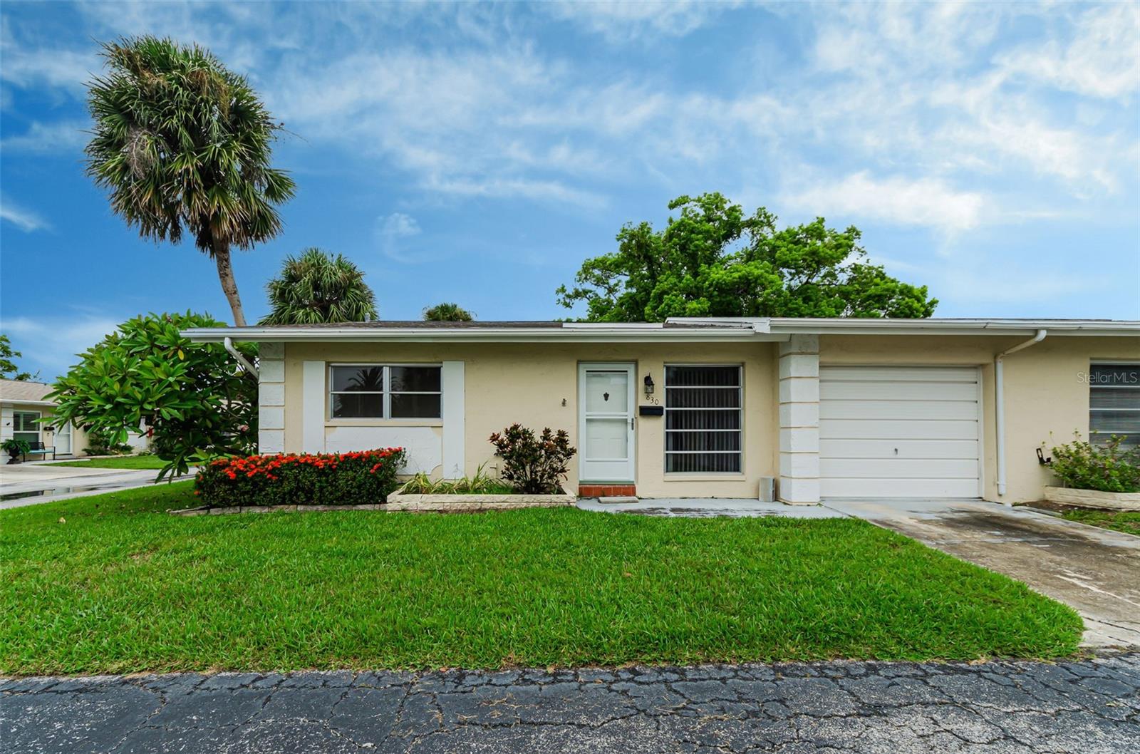 830 CAMBRIDGE CT — photo 3