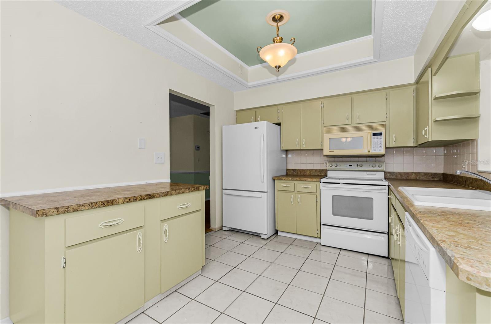 830 CAMBRIDGE CT — photo 13