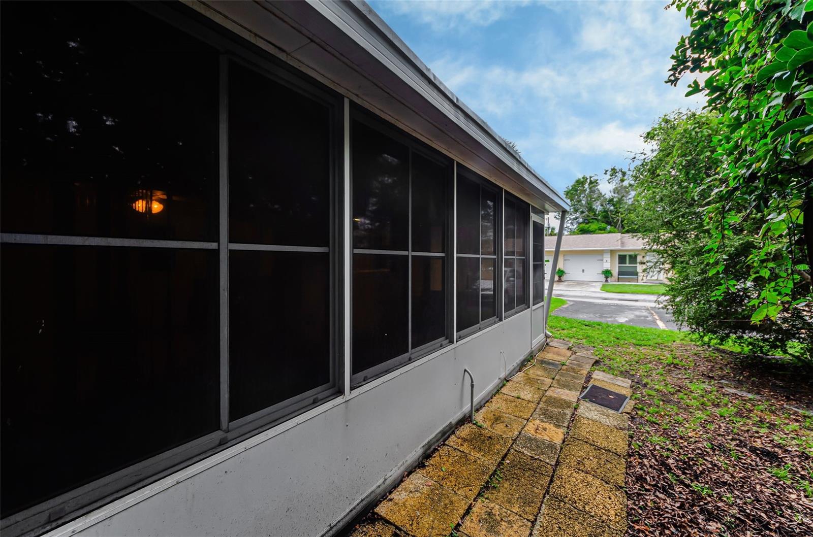 830 CAMBRIDGE CT — photo 35